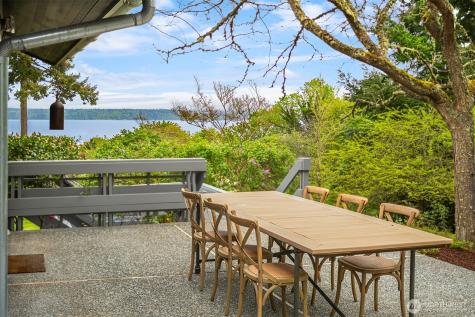 8425 SW 216th Street Vashon WA 98070