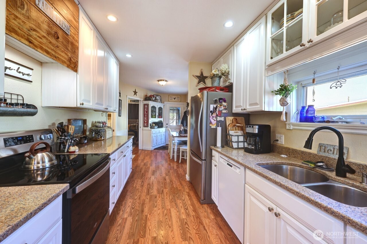 319 10th St NE Long Beach WA 98631