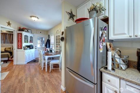 319 10th St NE Long Beach WA 98631