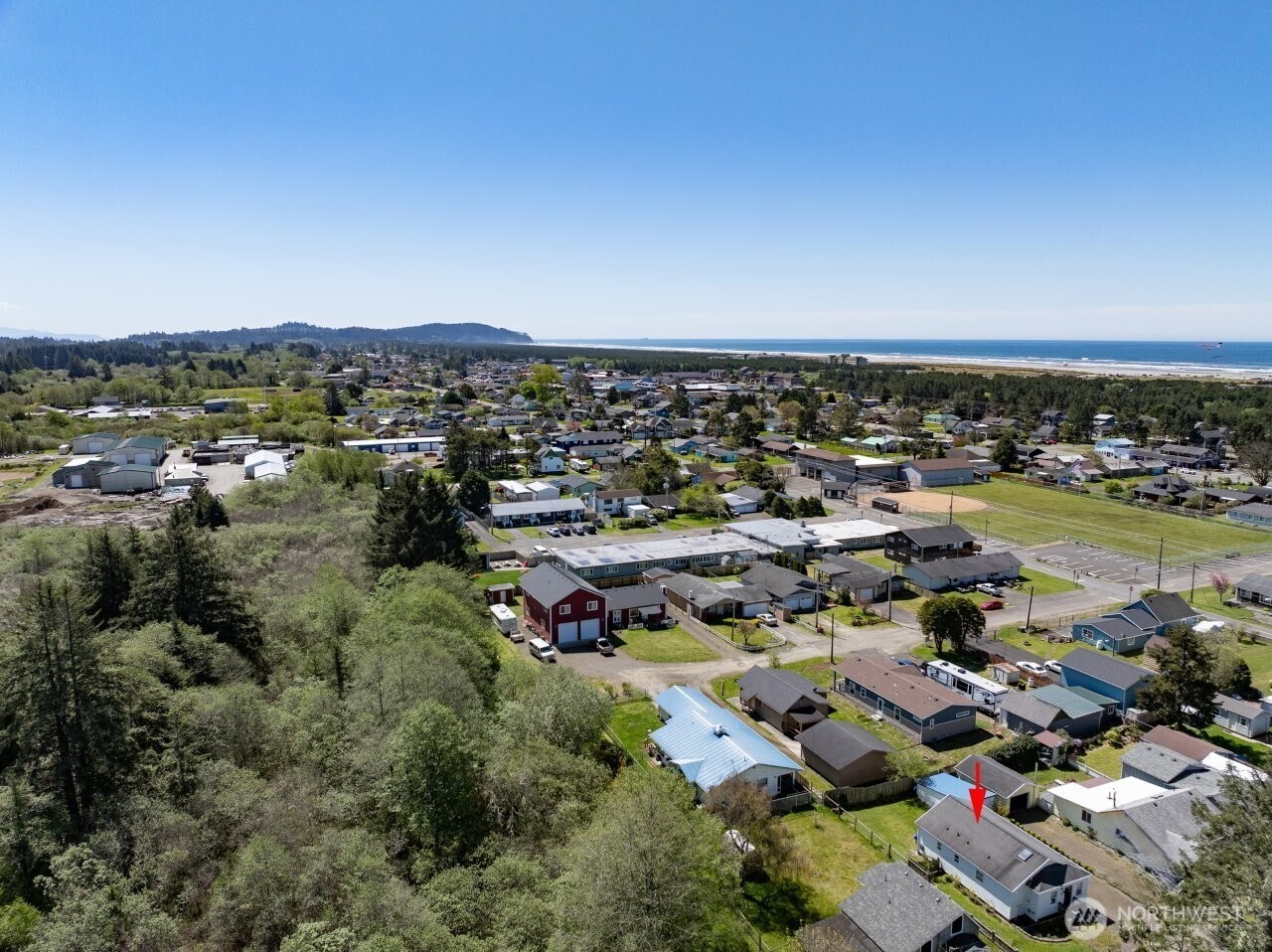 319 10th St NE Long Beach WA 98631