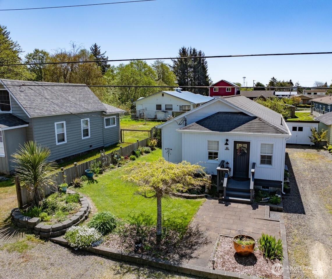 319 10th St NE Long Beach WA 98631