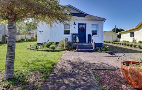 319 10th St NE Long Beach WA 98631