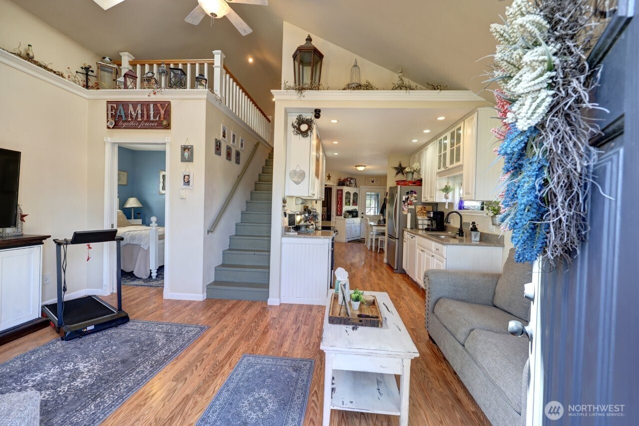 319 10th St NE Long Beach WA 98631