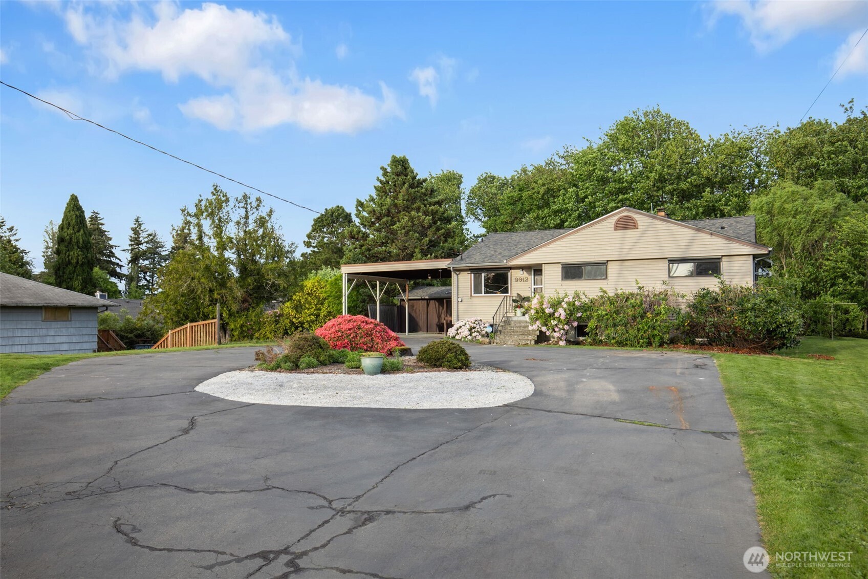9912 51st Avenue S Seattle WA 98118