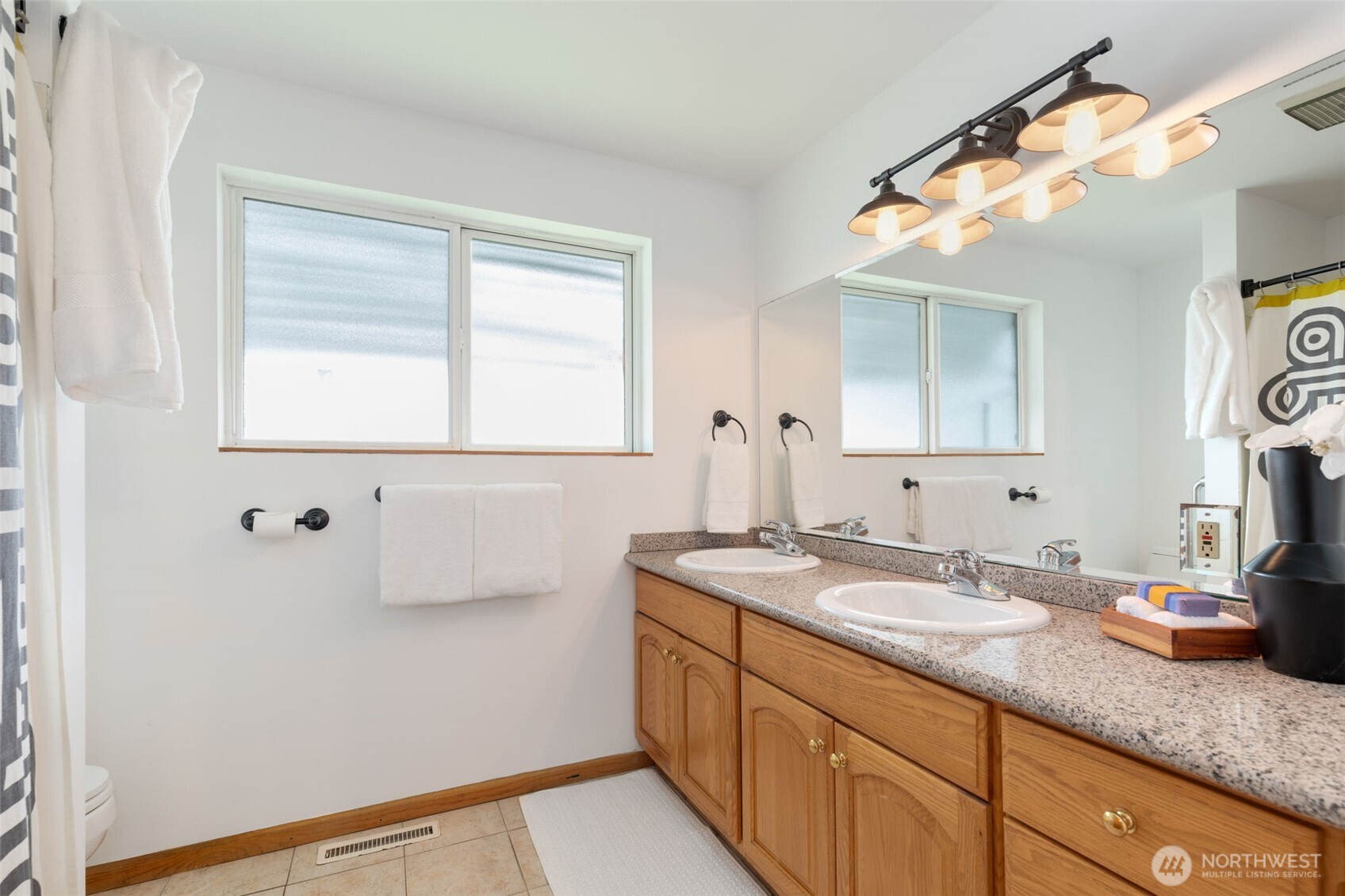 9912 51st Avenue S Seattle WA 98118