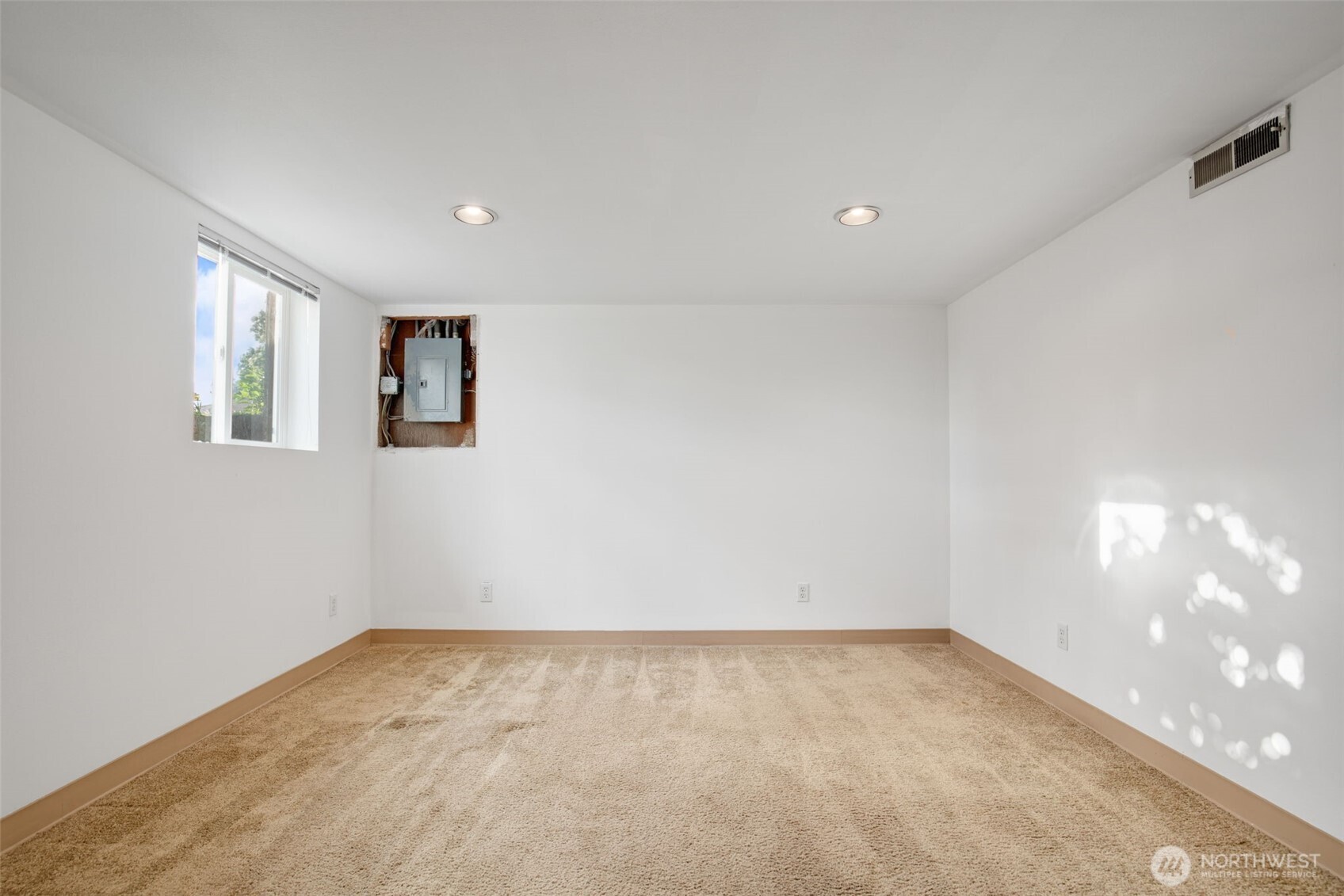 9912 51st Avenue S Seattle WA 98118