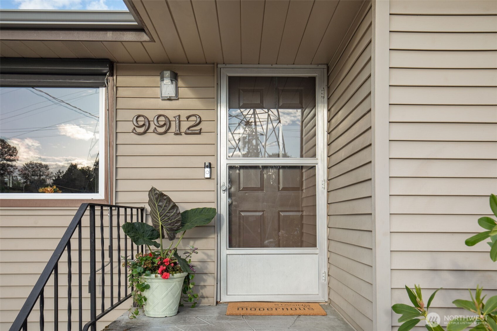 9912 51st Avenue S Seattle WA 98118