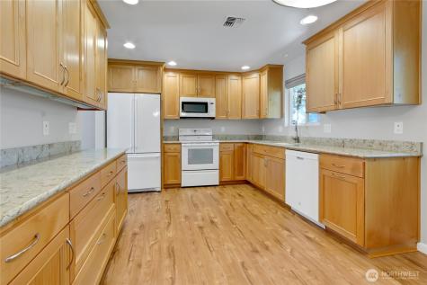 32226 39th Avenue S Federal Way WA 98001
