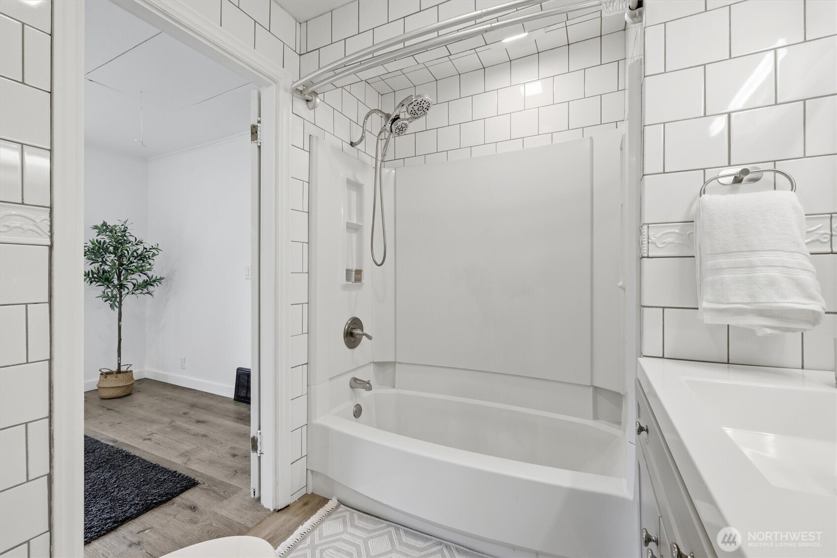 1027 S 124th Street Seattle WA 98168