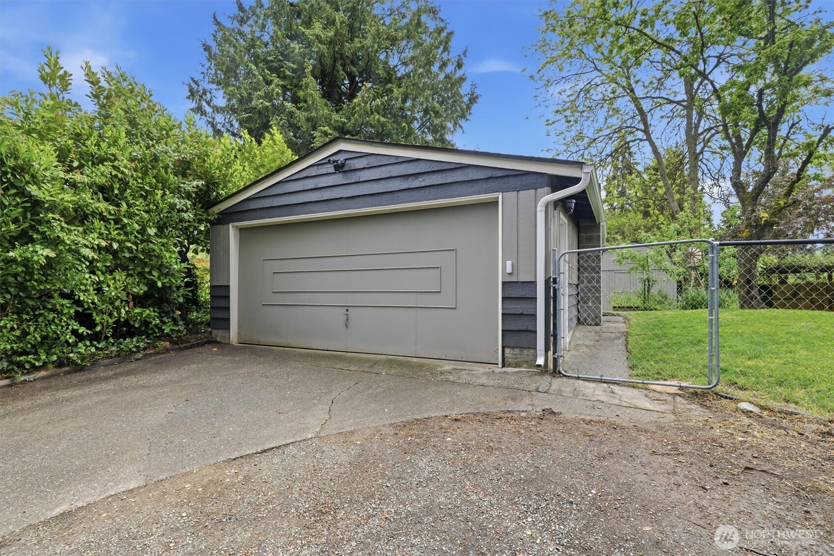 1027 S 124th Street Seattle WA 98168