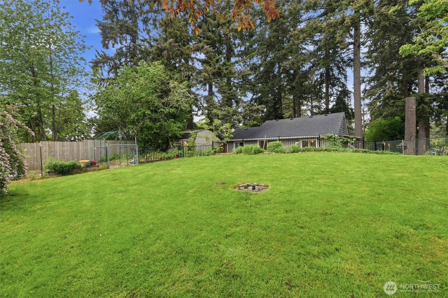 1027 S 124th Street Seattle WA 98168