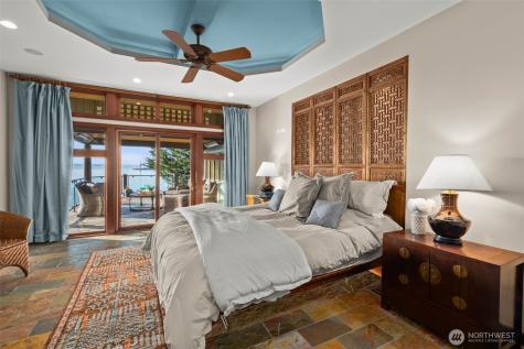 1121 Irene Place NE Bainbridge Island WA 98110