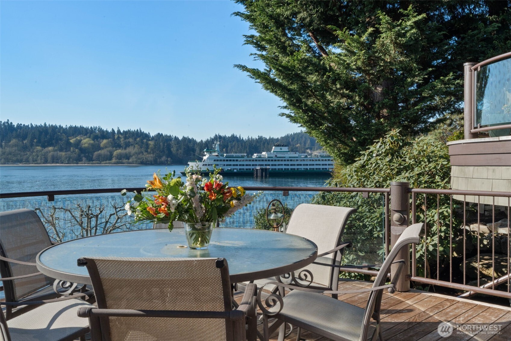 1121 Irene Place NE Bainbridge Island WA 98110