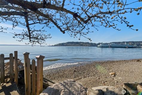 1121 Irene Place NE Bainbridge Island WA 98110