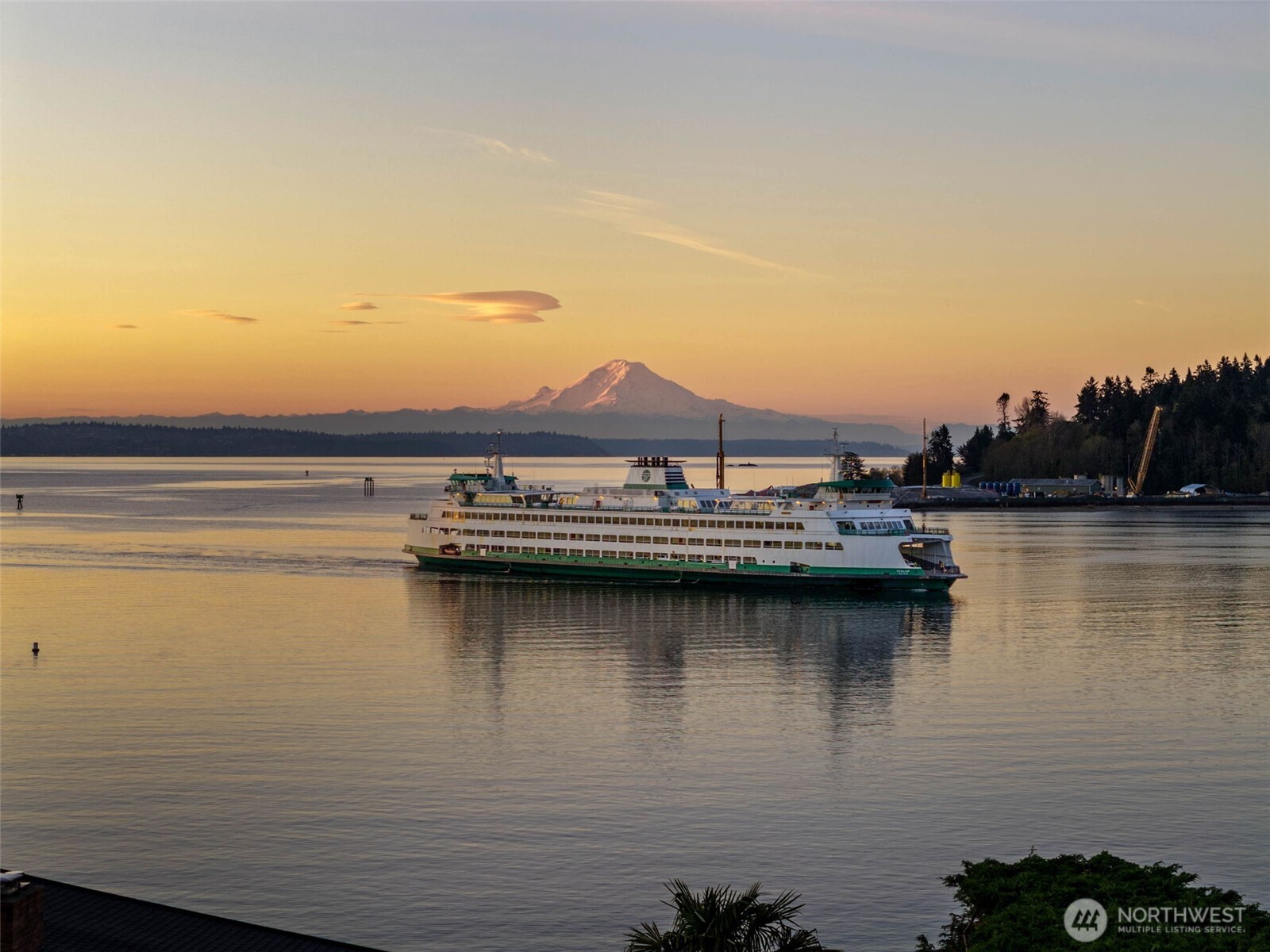 1121 Irene Place NE Bainbridge Island WA 98110