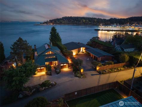 1121 Irene Place NE Bainbridge Island WA 98110