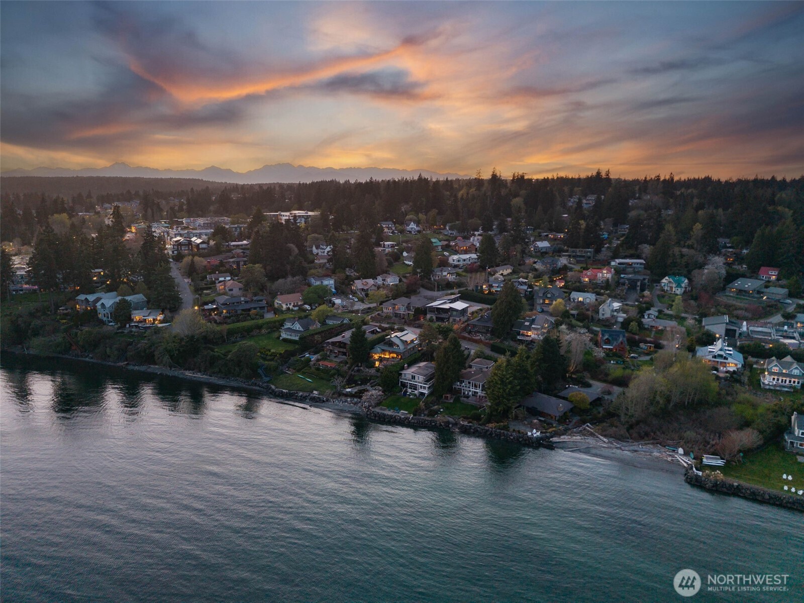 1121 Irene Place NE Bainbridge Island WA 98110