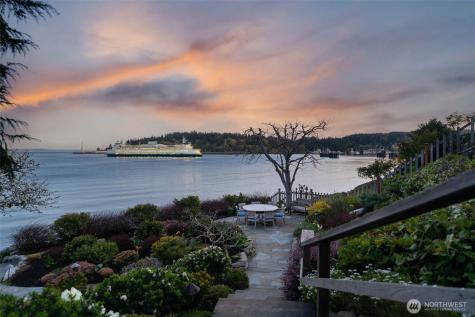 1121 Irene Place NE Bainbridge Island WA 98110