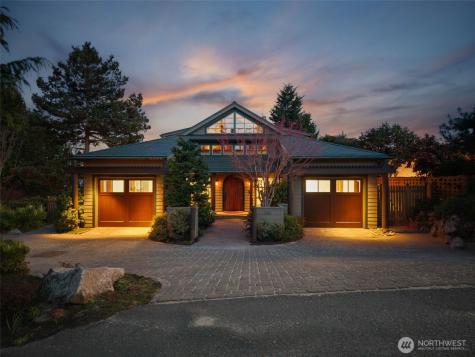 1121 Irene Place NE Bainbridge Island WA 98110