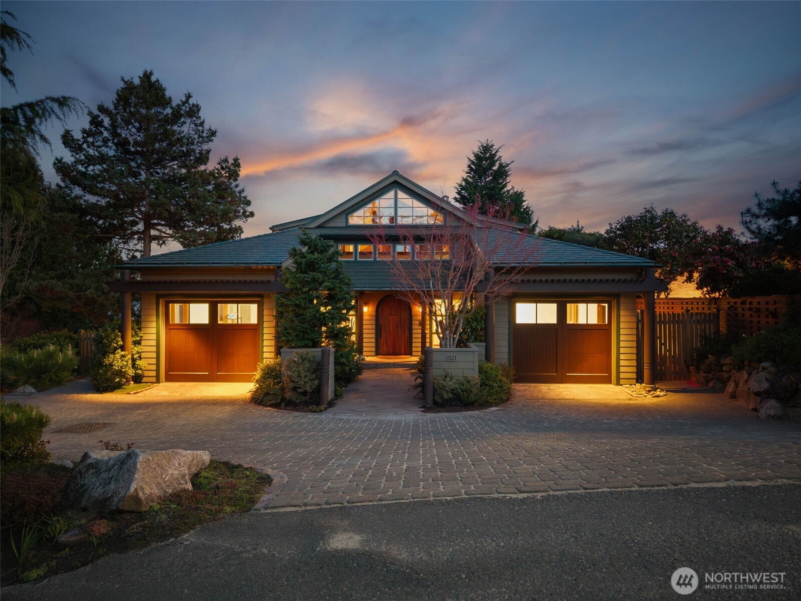 1121 Irene Place NE Bainbridge Island WA 98110