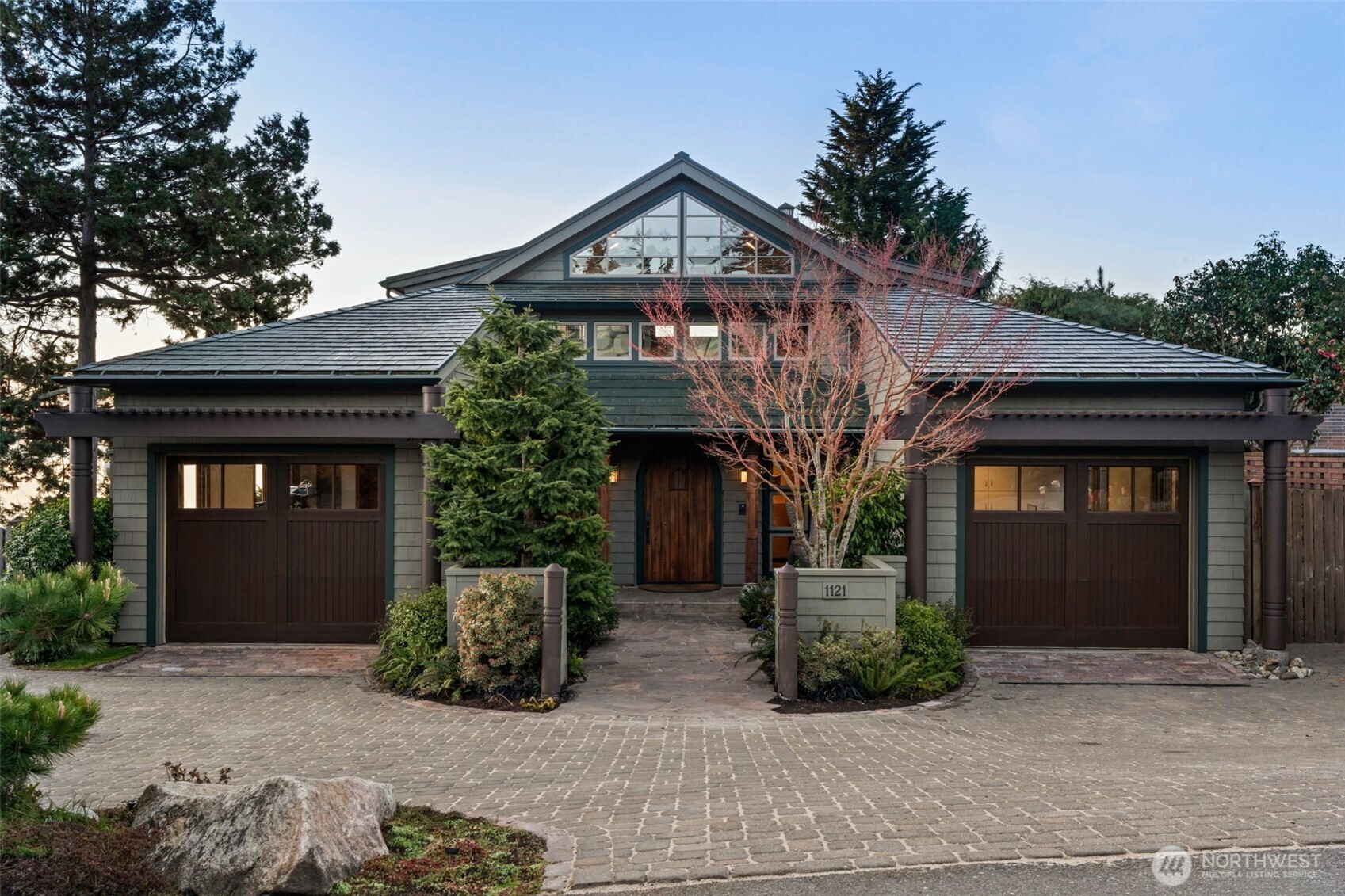 1121 Irene Place NE Bainbridge Island WA 98110