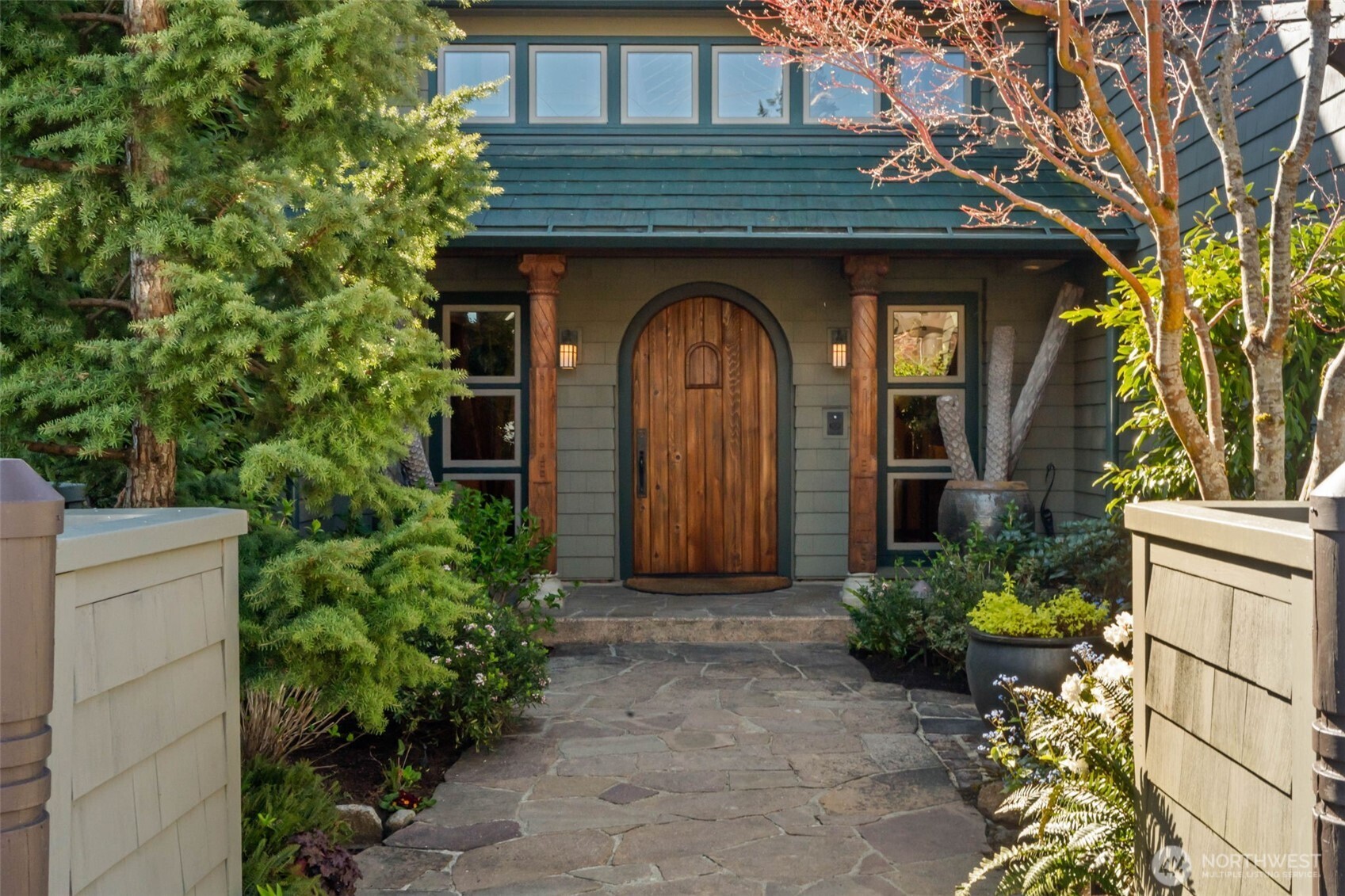 1121 Irene Place NE Bainbridge Island WA 98110