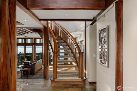 1121 Irene Place NE Bainbridge Island WA 98110