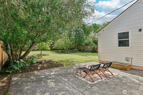 9444 26th Avenue SW Seattle WA 98106