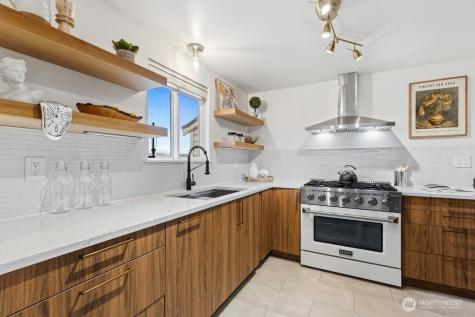 9444 26th Avenue SW Seattle WA 98106
