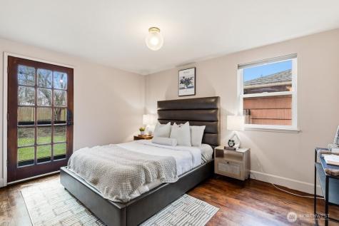 9444 26th Avenue SW Seattle WA 98106