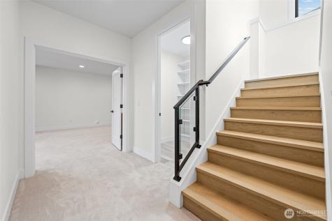 16050 SE 44th Court Bellevue WA 98006