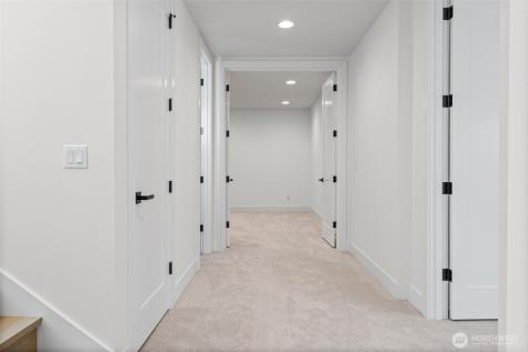 16050 SE 44th Court Bellevue WA 98006