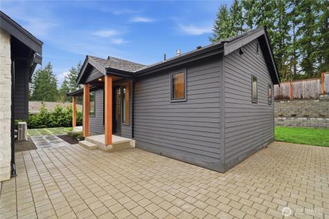 10710 SE 16th Street Bellevue WA 98004