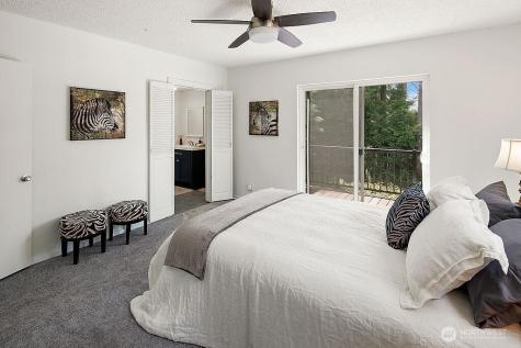 1564 Serpentine Place Shoreline WA 98155