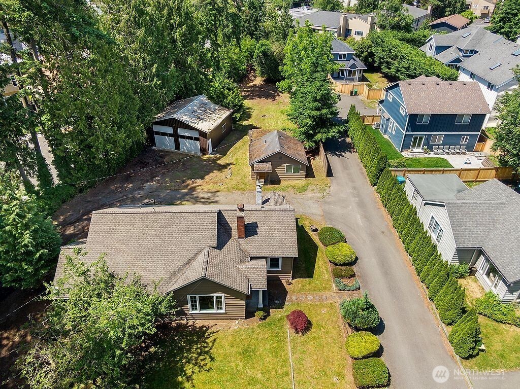 1564 Serpentine Place Shoreline WA 98155