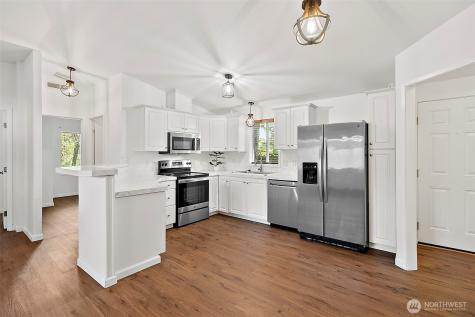 1720 Maple Lane Court Kent WA 98030