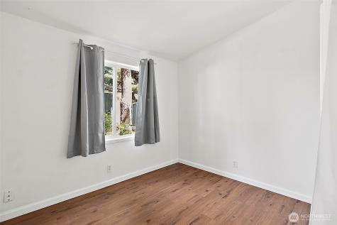 1720 Maple Lane Court Kent WA 98030