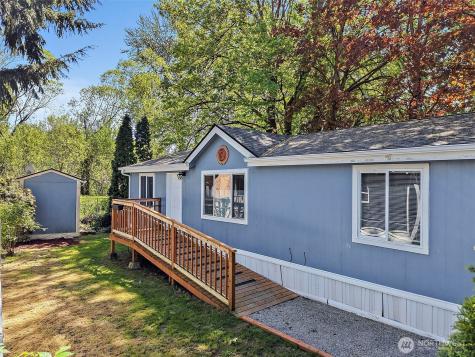 1720 Maple Lane Court Kent WA 98030