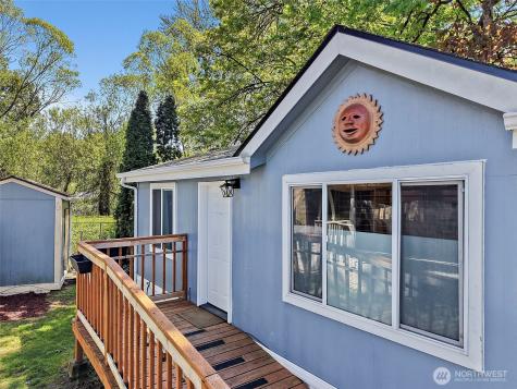 1720 Maple Lane Court Kent WA 98030