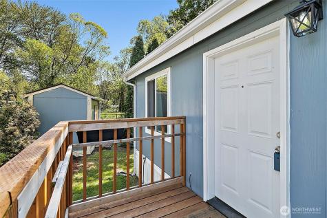 1720 Maple Lane Court Kent WA 98030