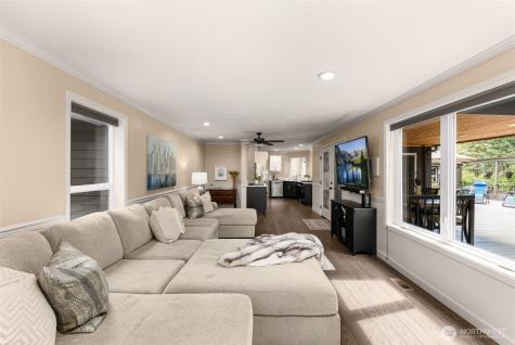 10202 7th Place SE Lake Stevens WA 98258