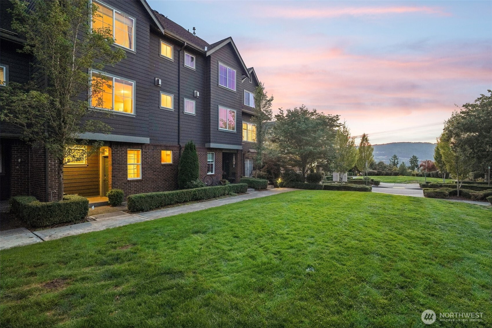 862 3rd Avenue NE Issaquah WA 98029