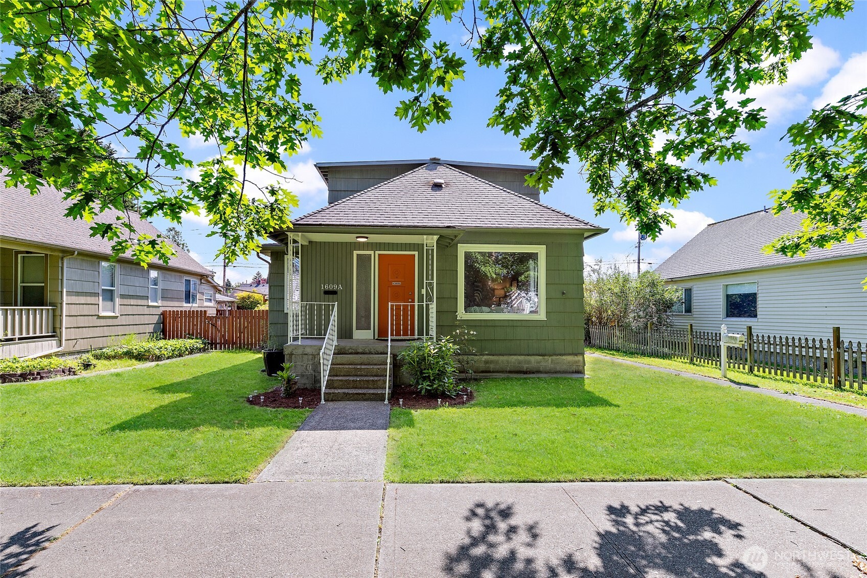 1609 Mcdougall Avenue Everett WA 98201