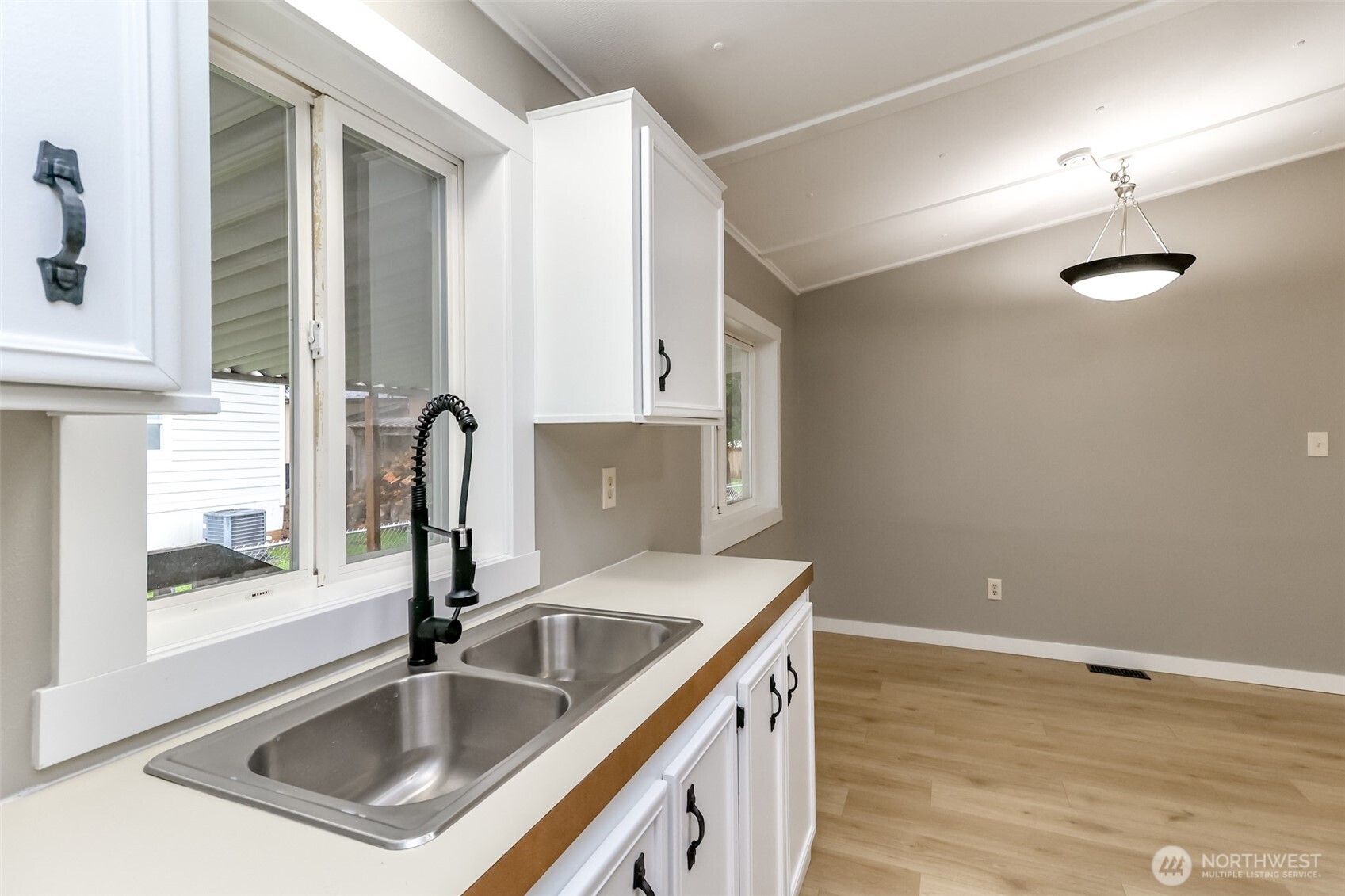 31108 3rd Avenue Black Diamond WA 98010