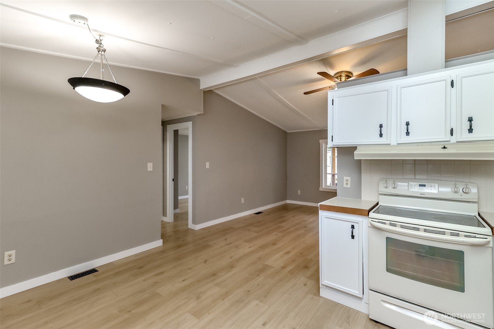 31108 3rd Avenue Black Diamond WA 98010