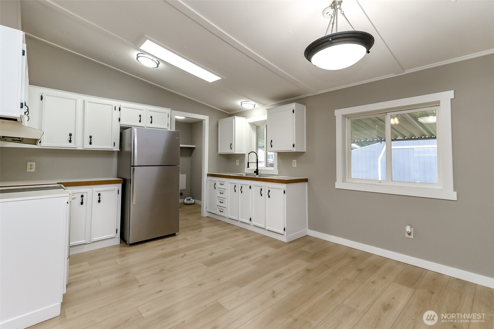 31108 3rd Avenue Black Diamond WA 98010