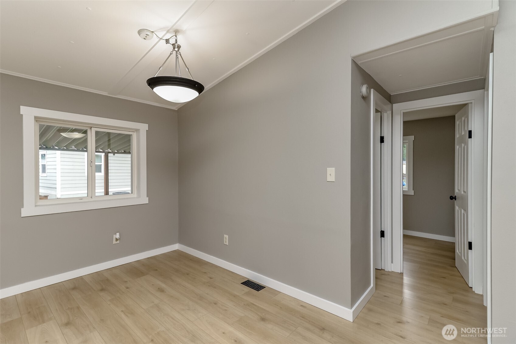 31108 3rd Avenue Black Diamond WA 98010