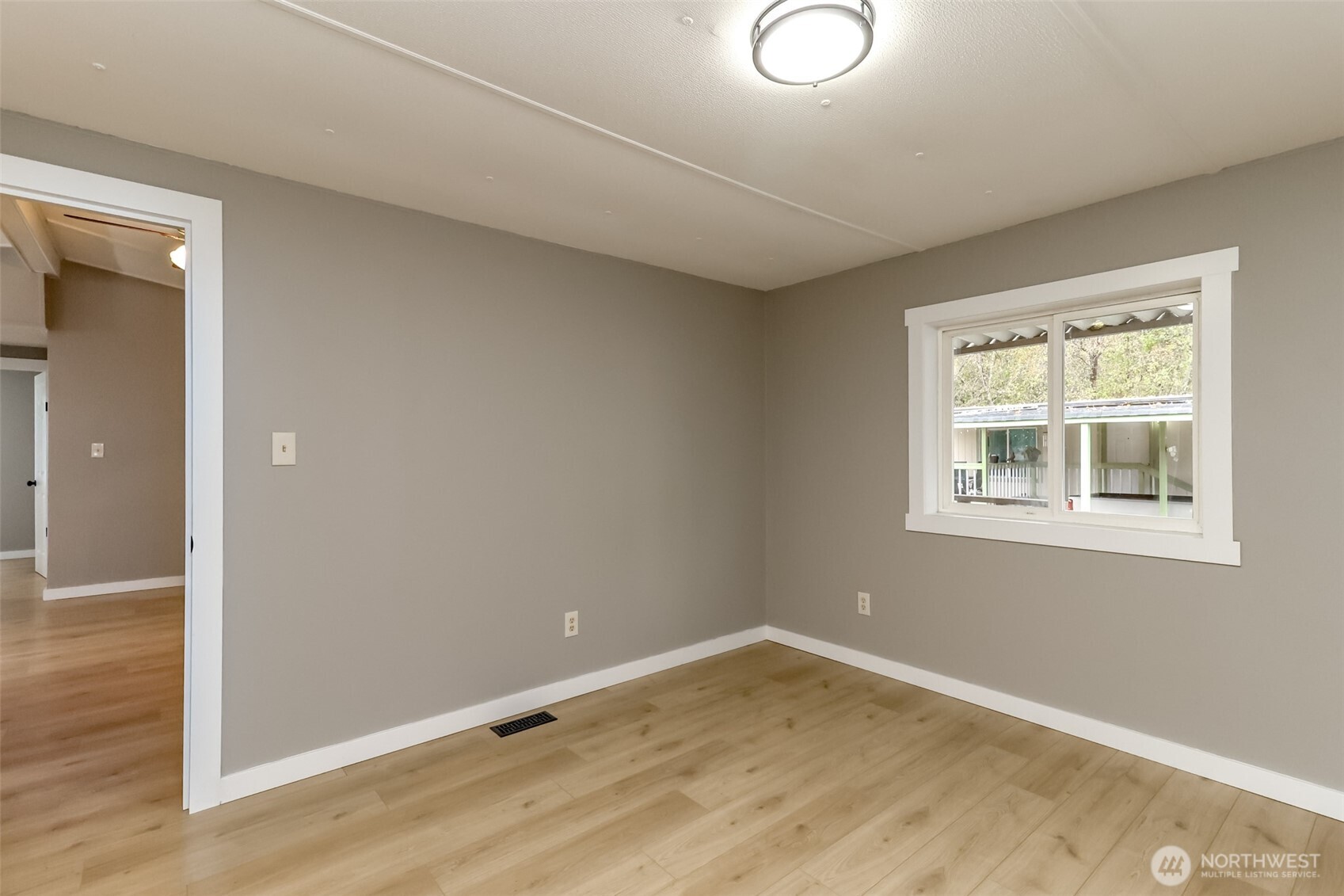31108 3rd Avenue Black Diamond WA 98010