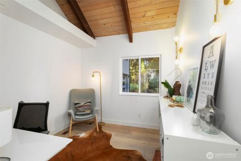 16455 Agate Point Road NE Bainbridge Island WA 98110