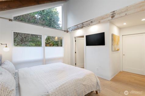 16455 Agate Point Road NE Bainbridge Island WA 98110